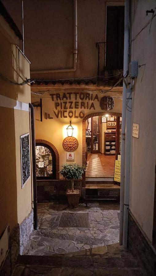 カステルモーラ “Il Vicolo” Casa Vacanzeヴィラ エクステリア 写真