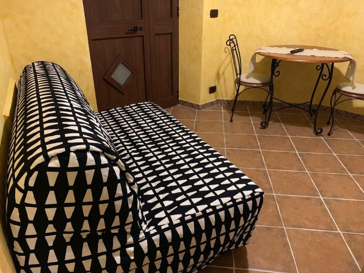 カステルモーラ “Il Vicolo” Casa Vacanzeヴィラ エクステリア 写真